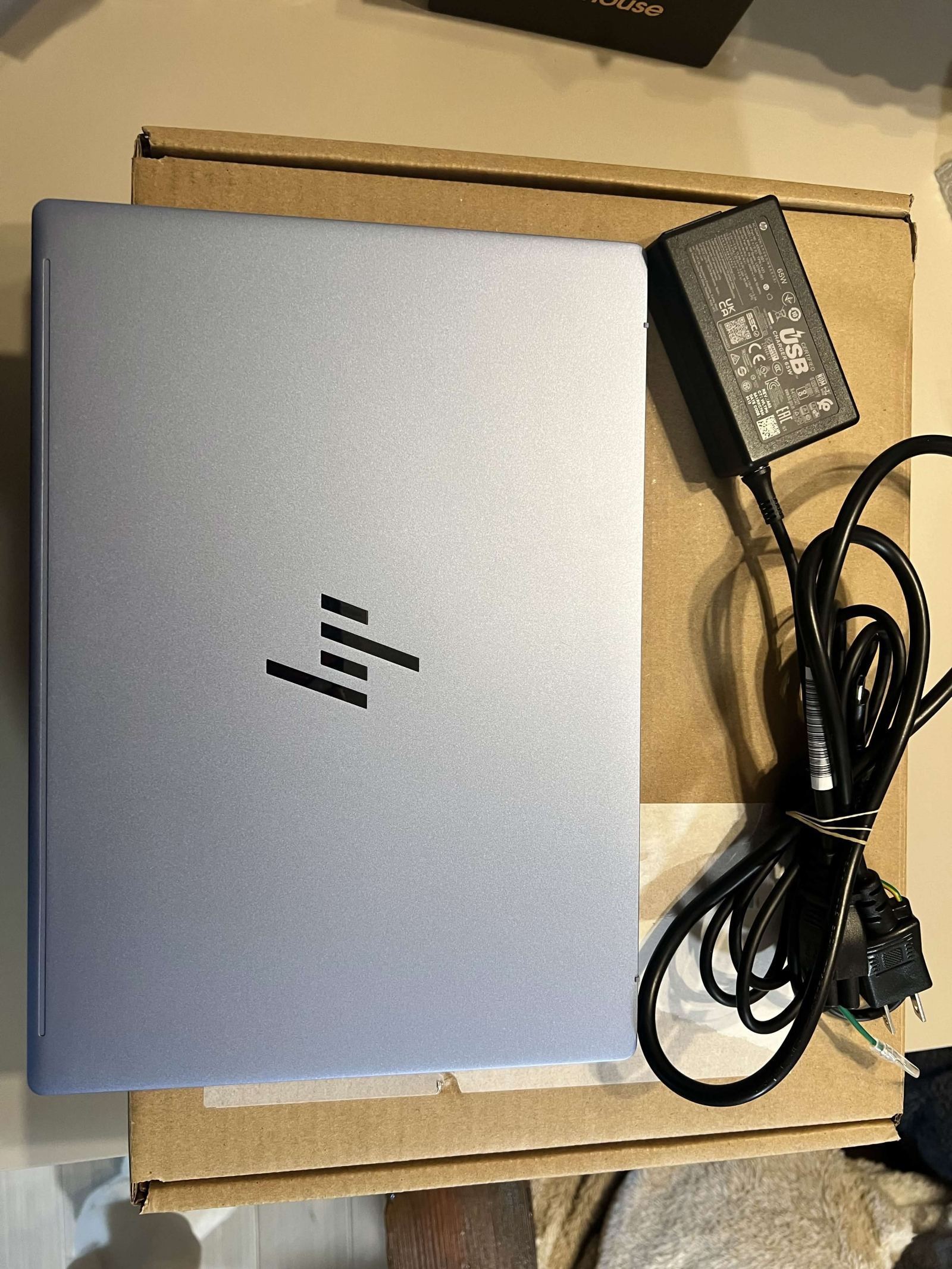 HP Pavilion Aero 13-bg0012AU